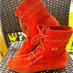 VANS Off The Wall Suede Moccasins women’s size 7